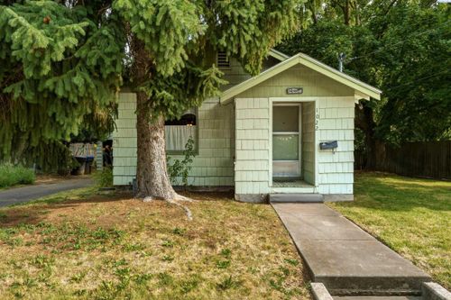 1022 Hobson St, Walla Walla, WA, 99362-2414 | Card Image