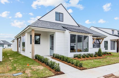 103 Wishing Well Dr, Broussard, LA, 70518-7940 | Card Image