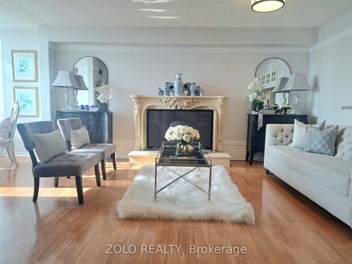 1001-300 Webb Dr, Mississauga, ON, L5B3W3 | Card Image