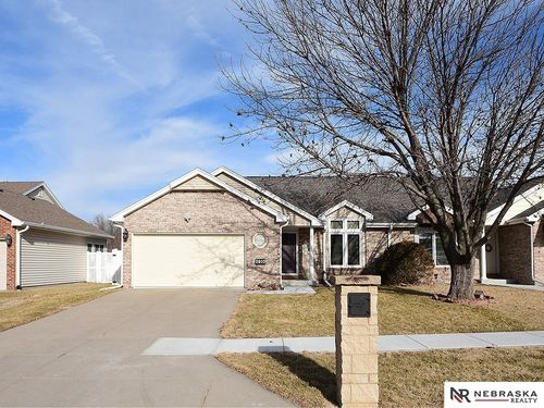 2910 Raleigh Street, Lincoln, NE, 68516 | Card Image
