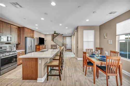 500 Pear Lake St, Las Vegas, NV, 89138-6286 | Card Image