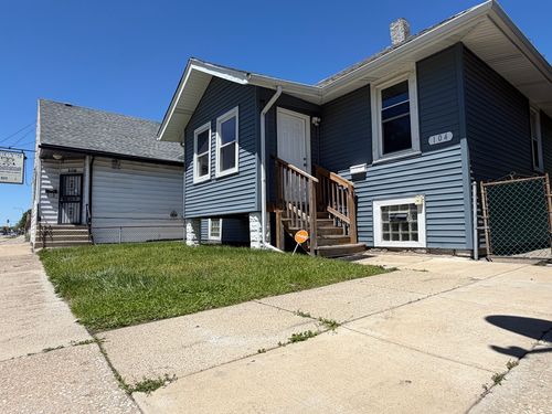 104 Pulaski Rd, Calumet City, IL, 60409-4204 | Card Image