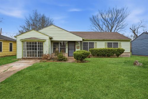 5711 Belmark St, Houston, TX, 77033-2145 | Card Image