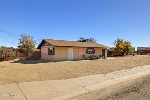 100 N Winslow Ave, Winslow, AZ, 86047-3538 | Card Image