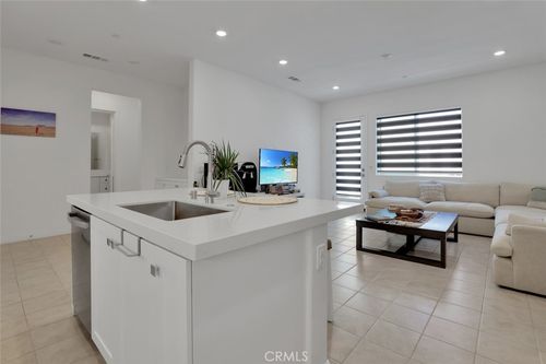 145 Sash, Irvine, CA, 92618-1456 | Card Image