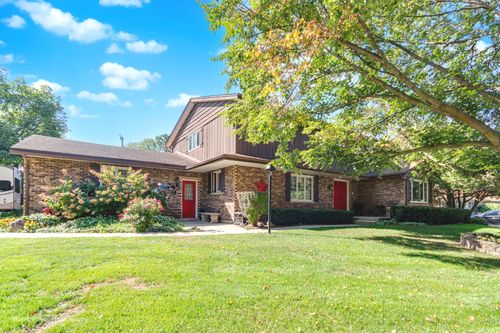 519 Oak Dr, East Dundee, IL, 60118-1509 | Card Image