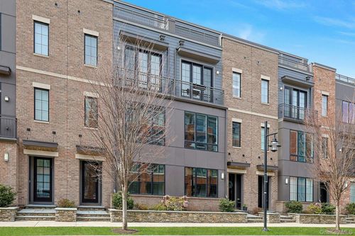 206 Legend Dr, Sleepy Hollow, NY, 10591-3498 | Card Image