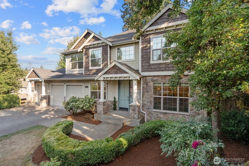18626 157th Pl Ne, Woodinville, WA, 98072-7045 | Card Image