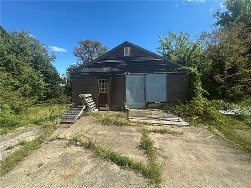 1058 Middletown Rd, Hempfield Twp, PA, 15601 | Card Image