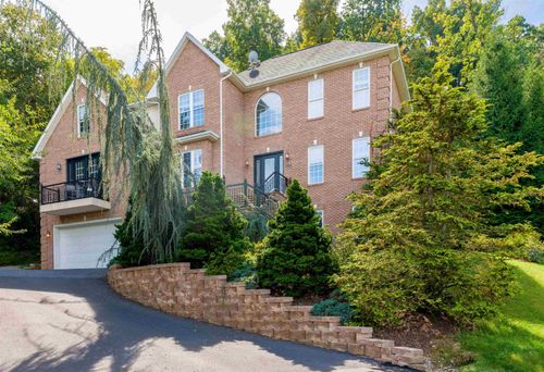 206 Blue Stone Hills Dr, HARRISONBURG, VA, 22801-3411 | Card Image