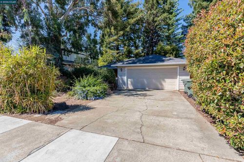 4175 Coulombe Dr, Palo Alto, CA, 94306-3802 | Card Image