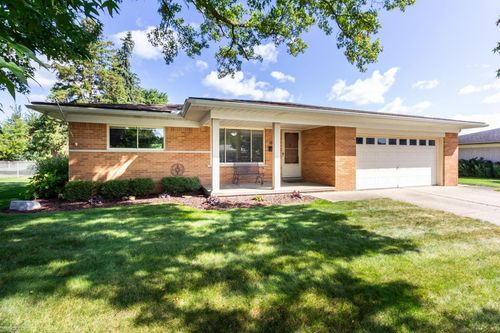 6679 Wanita Ct, Shelby Township, MI, 48317-2267 | Card Image