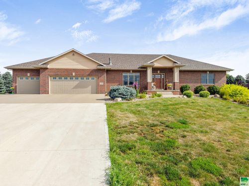 1698 Mustang Pass, Larchwood, IA, 51241-7655 | Card Image