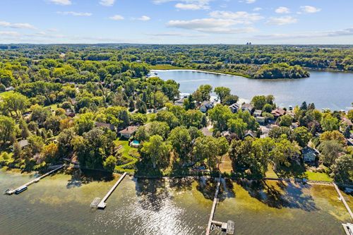 168 Peninsula Rd, Medicine Lake, MN, 55441-4178 | Card Image