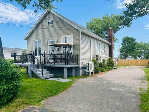 11/13 Gordon St, Glace Bay, NS, B1A3Z1 | Card Image