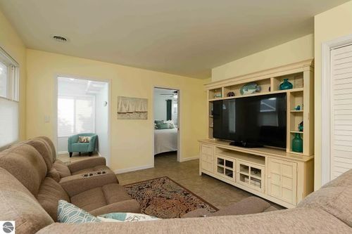 840 Millers Park, Elk Rapids, MI, 49629-9704 | Card Image