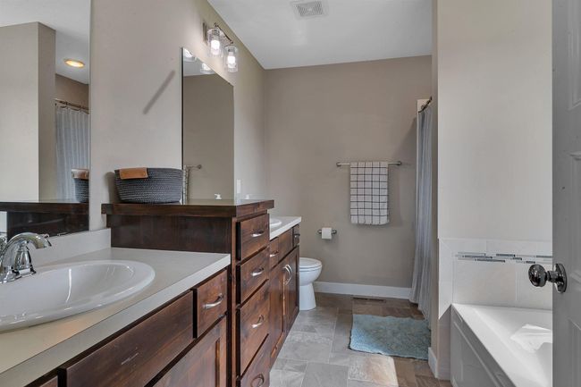 Master Bath w/ Double Sinks | Image 20