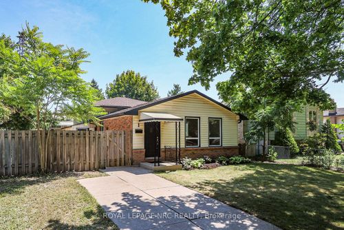 1 Rainbow Dr, Saint Catharines, ON, L2M7A2 | Card Image