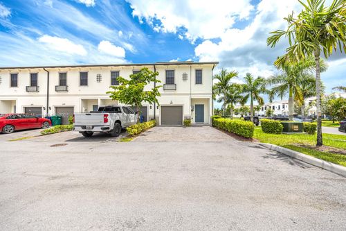 689-689 Sw 11th St, Florida City, FL, 33034-4889 | Card Image