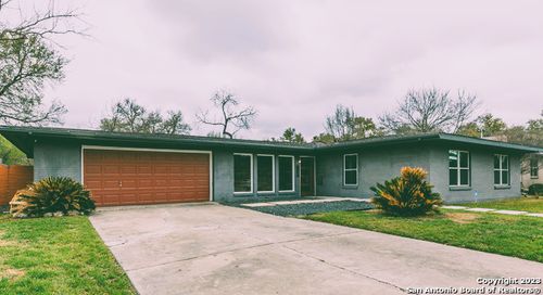 139 Knibbe Ave, San Antonio, TX, 78209-2732 | Card Image