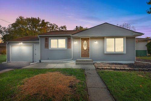 2718 Roxbury Rd, Columbus, OH, 43219-2236 | Card Image