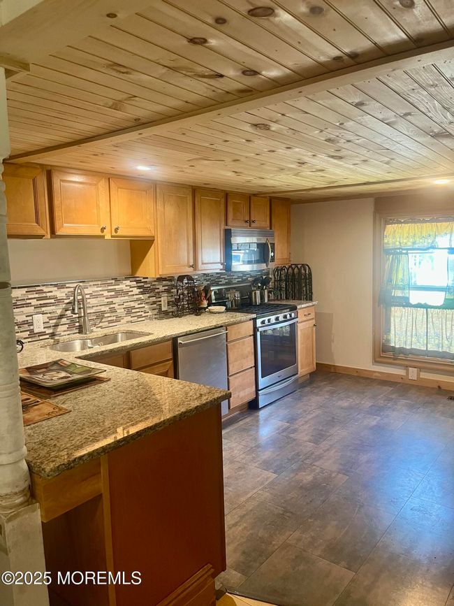 14 Tuyahov Blvd, House other with 2 bedrooms, 1 bathrooms and null parking in Toms River NJ | Image 8