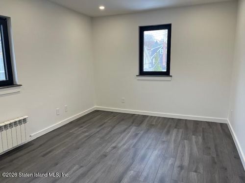 256 Demorest Ave, Staten Island, NY, 10314-3161 | Card Image