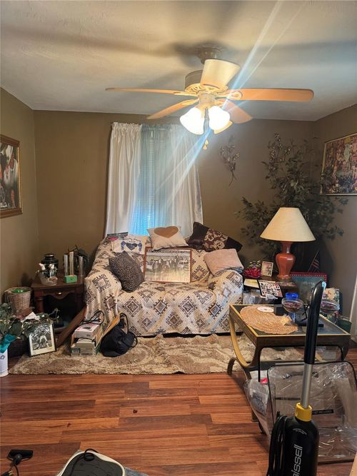113 Lake Rd, La Marque, TX, 77568-4014 | Card Image