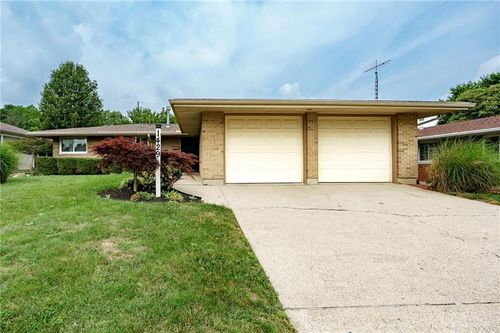 1429 Mapleridge Dr, Fairborn, OH, 45324-3524 | Card Image