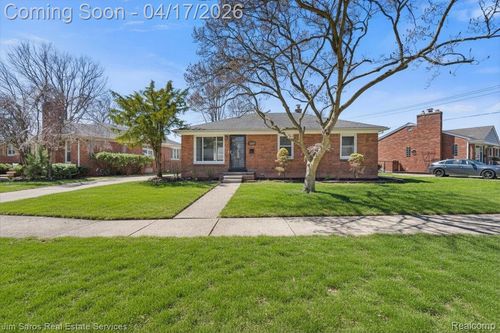 22150 Mauer St, Saint Clair Shores, MI, 48080-3546 | Card Image