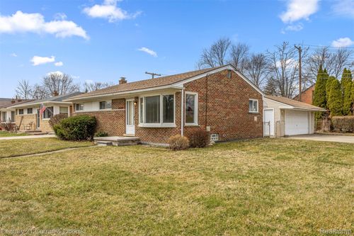 32819 Jefferson Ave, Saint Clair Shores, MI, 48082-1357 | Card Image