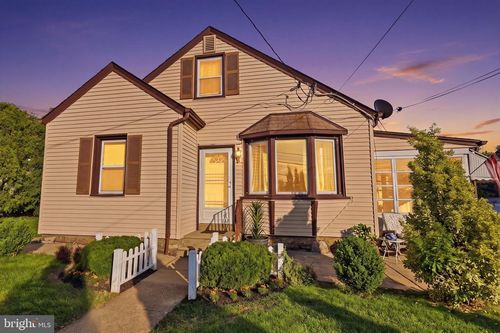 8459 Verree Rd, PHILADELPHIA, PA, 19111-1904 | Card Image