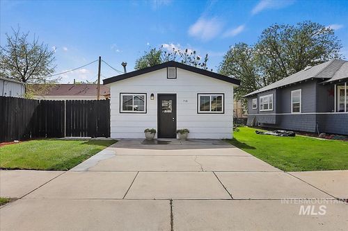 718 E Belmont St, Caldwell, ID, 83605-3316 | Card Image