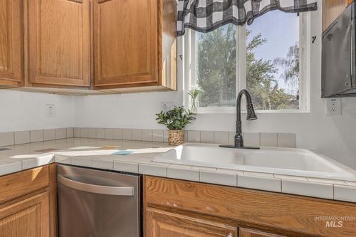 604 N 6th St, Payette, ID, 83661-2340 | Card Image