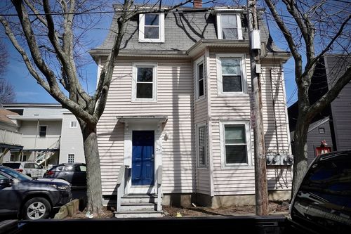 apt-1-27 Turner St, Salem, MA, 01970-5689 | Card Image