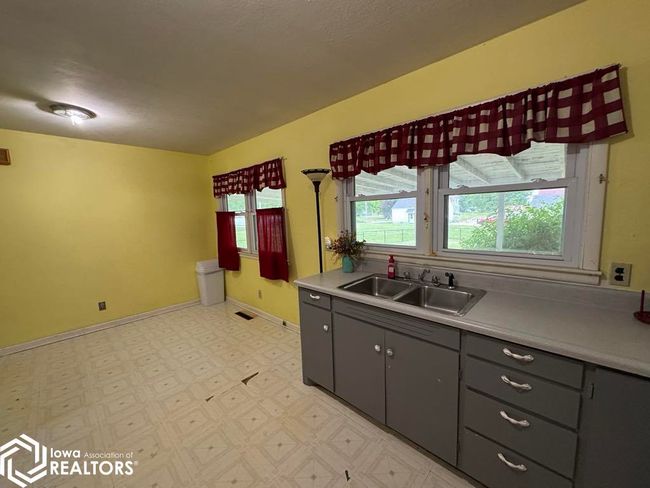 603 N Davis St, House other with 3 bedrooms, 1 bathrooms and null parking in Bloomfield IA | Image 18