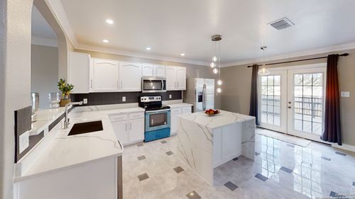 8903 Scarlet Crk, Universal City, TX, 78148-3787 | Card Image