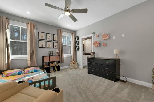 7 Lilac Ridge Rd, Windham, NH, 03087-1287 | Card Image