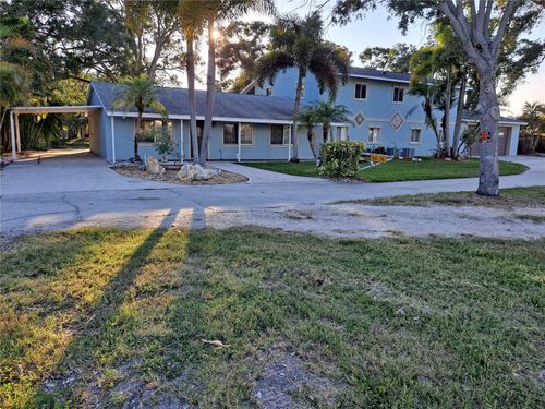 6050 57th St N, ST PETERSBURG, FL, 33709-1975 | Card Image