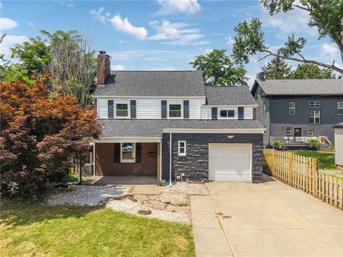 327 Charles Ave, New Kensington, PA, 15068-5333 | Card Image