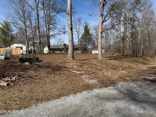 17 Rena Cir, Crossville, TN, 38572-6413 | Card Image