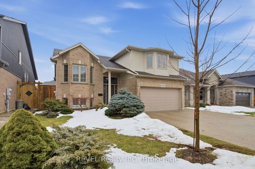 8846 Angie Drive, Niagara Falls, ON, L2H0H9 | Card Image