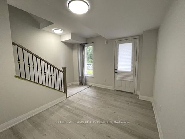 442 Veterans Dr, House attached with 2 bedrooms, 3 bathrooms and 1 parking in Barrie ON | Image 4