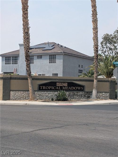 6805 Silver Chisel Ave, Las Vegas, NV, 89130-1066 | Card Image