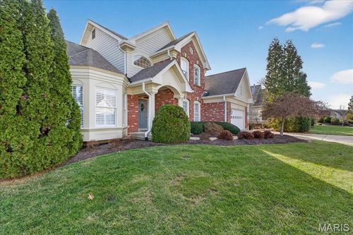 15920 Picardy Crest Court, Chesterfield, MO, 63017 | Card Image