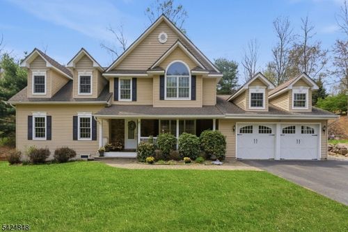 18 Valhalla Rd, Montville, NJ, 07045-9761 | Card Image