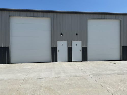 7-3045 Capital Way, Cedar Falls, IA, 50613-7065 | Card Image