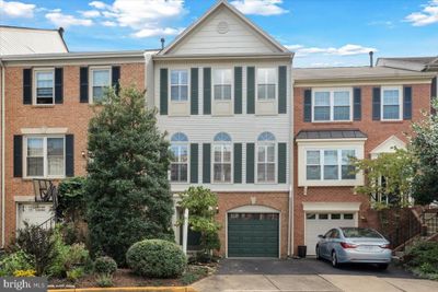 44015 Florence Terrace, Townhouse with 3 bedrooms, 2 bathrooms and null parking in ASHBURN VA | Image 1