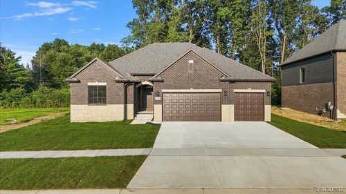 50798 Mistwood Dr, Macomb, MI, 48042 | Card Image