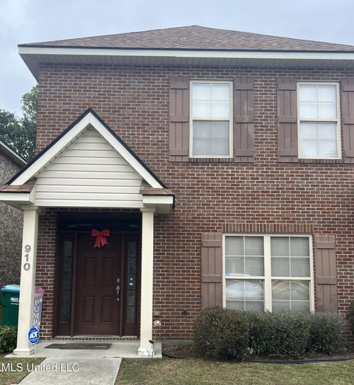 910 Jefferson Dr, Gulfport, MS, 39507-3873 | Card Image